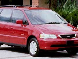 1997 Isuzu Oasis S