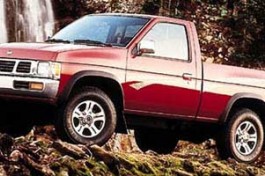 1997 Nissan Trucks 4WD XE