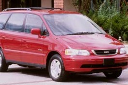1998 Isuzu Oasis S