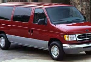 Rollover Alert: Feds Extend Warning About Large Passenger Vans