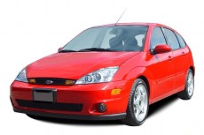 2004 Ford Focus 5dr Sedan HB SVT Angular Front Exterior View