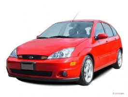 2004 Ford Focus 5dr Sedan HB SVT Angular Front Exterior View