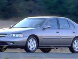 2000 Nissan Altima XE
