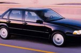 2000 Volvo S70 