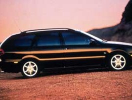 2000 Volvo V40 