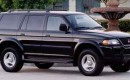 2001 Mitsubishi Montero Sport ES
