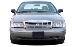 2006 Ford Crown Victoria 4-door Sedan Standard Front Exterior View