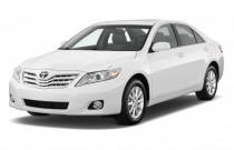 2010 Toyota Camry 2010 Toyota Camry 4-door Sedan V6 Auto XLE (Natl) Angular Front Exterior View