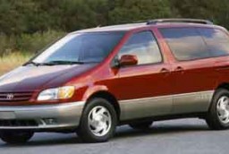 2003 Toyota Sienna CE