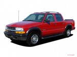 2004 Chevrolet S-10 Crew Cab 123" WB 4WD LS Angular Front Exterior View