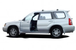 2004 Subaru Forester (Natl) 4-door 2.5 XS Auto w/Premium Pkg Open Doors