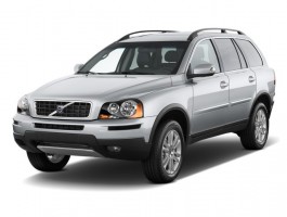 2010 Volvo XC90 FWD 4-door I6 Angular Front Exterior View