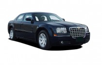 2005 Chrysler 300 2005 Chrysler 300-Series 4-door Sedan 300 Touring *Ltd Avail* Angular Front Exterior View