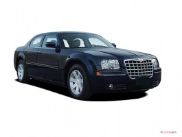 2005 Chrysler 300-Series 4-door Sedan 300 Touring *Ltd Avail* Angular Front Exterior View