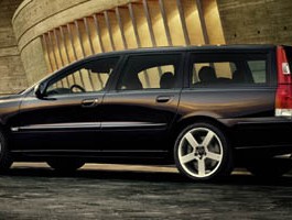 2005 Volvo V70 R