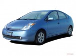 2006 Toyota Prius 5dr HB (Natl) Angular Front Exterior View