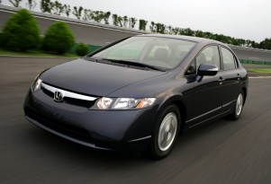 Woman Wins Suit Against Honda For Low Civic Hybrid Gas Mileage