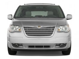2008 Chrysler Town & Country 4-door Wagon Touring Front Exterior View