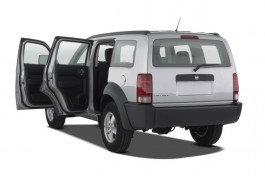 2008 Dodge Nitro 2WD 4-door SLT Open Doors