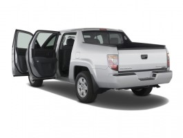 2008 Honda Ridgeline 4WD Crew Cab RT Open Doors