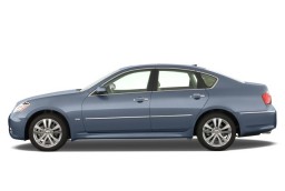 2008 Infiniti M35 4-door Sedan RWD Side Exterior View