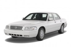 2008 Mercury Grand Marquis 4-door Sedan LS Angular Front Exterior View