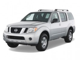 2008 Nissan Pathfinder 2WD 4-door V6 SE Angular Front Exterior View