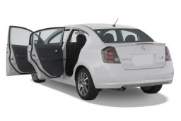 2008 Nissan Sentra 4-door Sedan Man SE-R Spec V Open Doors