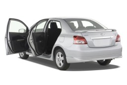 2008 Toyota Yaris 4-door Sedan Auto S (Natl) Open Doors