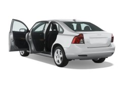 2008 Volvo S40 4-door Sedan 2.4L Man FWD Open Doors