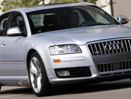 2009 Audi S8 