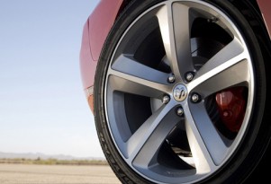2009 Dodge Challenger SRT8 Alcoa aluminum wheel