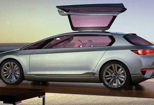 2009 Subaru Hybrid Tourer Concept