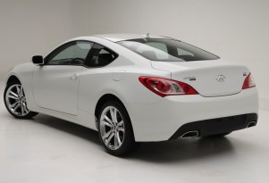 2010 Hyundai Genesis Couope 2.0T R-Spec