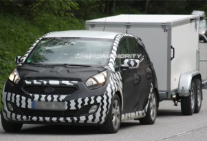 2010 Kia Cee'd Plus MPV spy shots