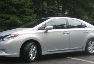 2010 Lexus HS250h: Your Reference Guide