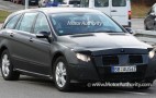 Mercedes-Benz R-Class soldiers on