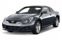 2010 Nissan Altima 2010 Nissan Altima 2-door Coupe I4 CVT 2.5 S Angular Front Exterior View