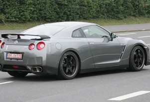 2010 Nissan GT-R Spec-V spy shots