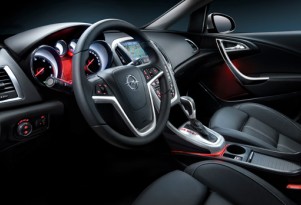 2010 Opel Astra interior