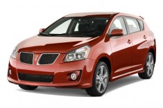 2010 Pontiac Vibe 4-door HB GT FWD Angular Front Exterior View
