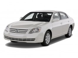 2010 Toyota Avalon 4-door Sedan XL (NAT) Angular Front Exterior View