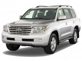 2010 Toyota Land Cruiser 4-door 4WD (Natl) Angular Front Exterior View