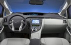 30 Days of the 2010 Toyota Prius: Day 10, Controls and Gauges