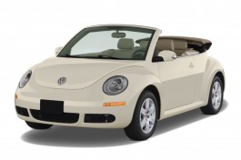 2010 Volkswagen New Beetle Convertible 2-door Auto Angular Front Exterior View