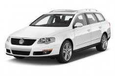 2010 Volkswagen Passat Wagon 4-door Auto Komfort FWD Angular Front Exterior View