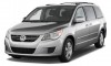 2010 Volkswagen Routan 4-door Wagon SE Angular Front Exterior View