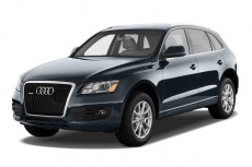 2011 Audi Q5 quattro 4-door 3.2L Premium Plus Angular Front Exterior View