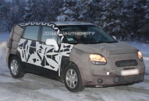 2011 Chevrolet Tacuma MPV spy shots