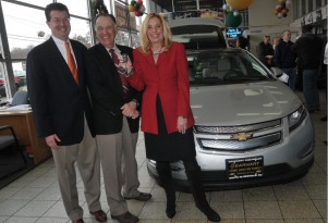 Electric-Car Wars: Chevy Volt Still Outselling Nissan Leaf